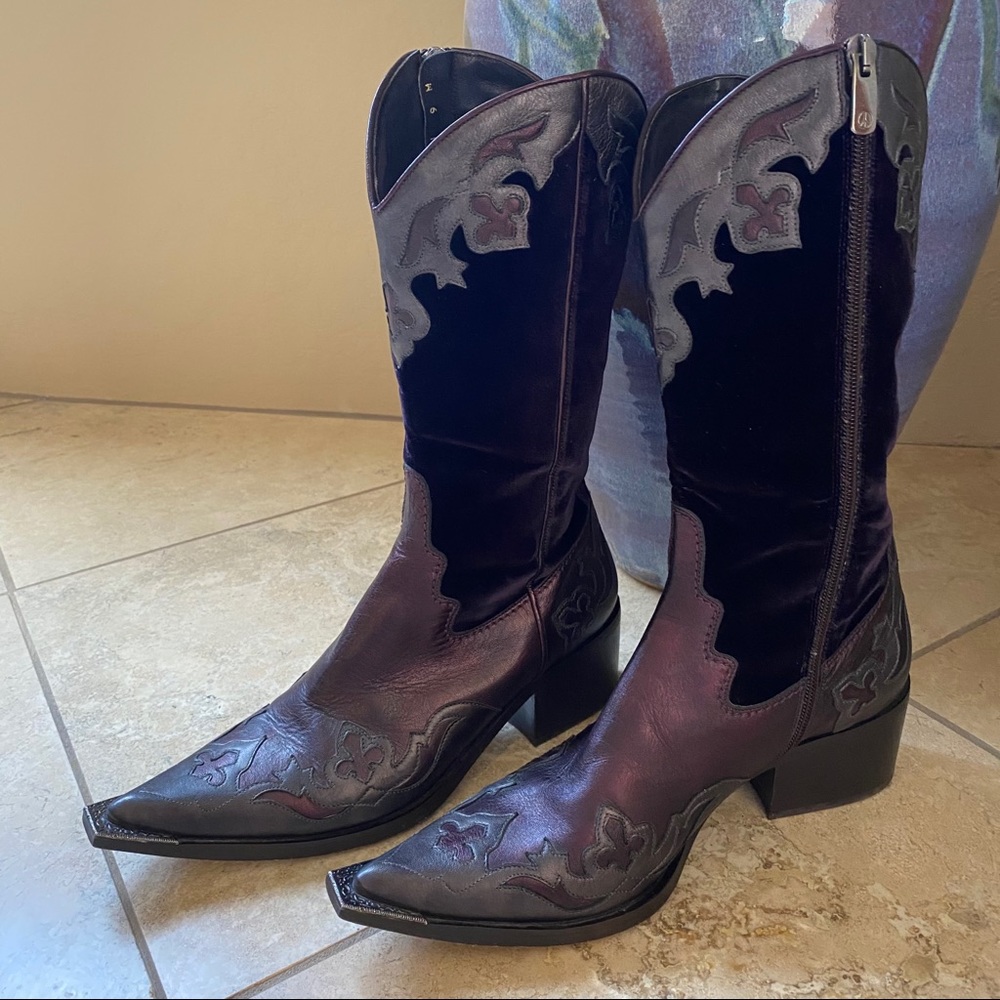 Donald J Pliner 💜PURPLE💜Velvet Western Boots